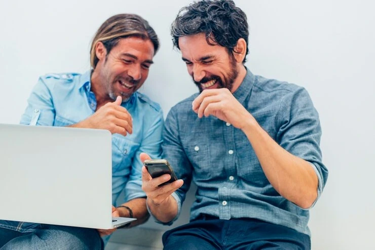 Professional LinkedIn Content Engagement Team