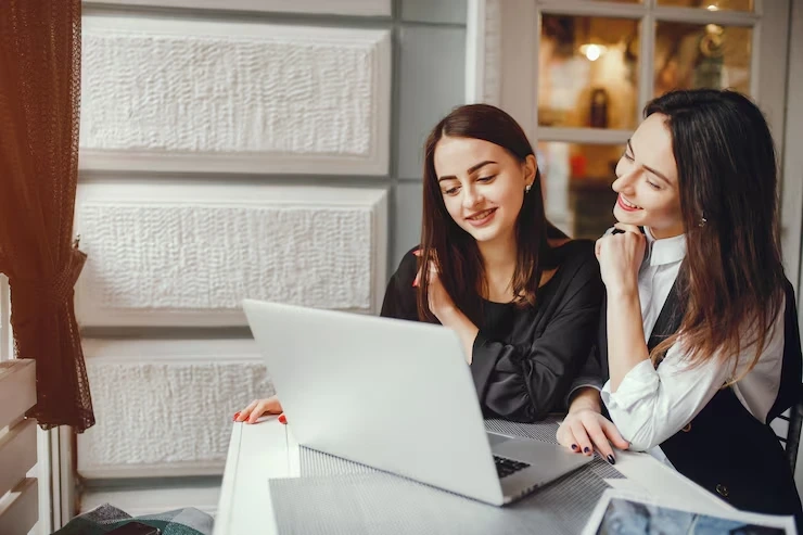 B2C Lead Generation Team Connecting With Target Customers