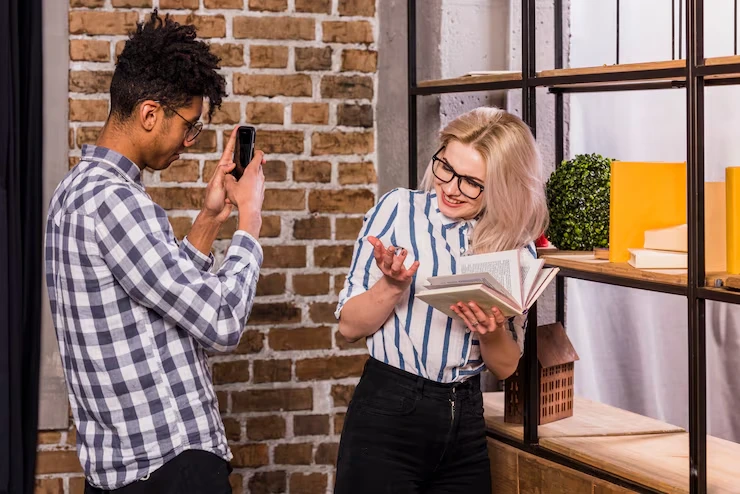 Social Lead Gen: Instagram and Pinterest That Book